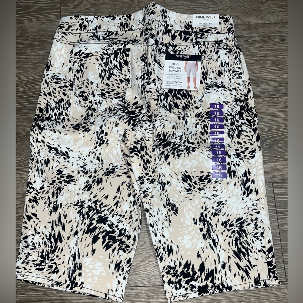 Nine West Black and White Flat Front Shorts